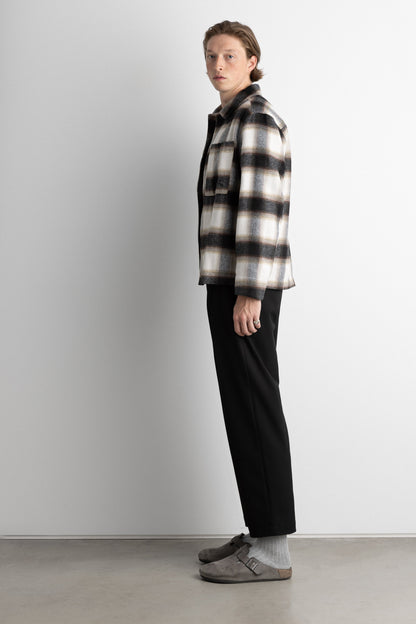 RELAXED FLANNEL BUTTON UP SHIRT