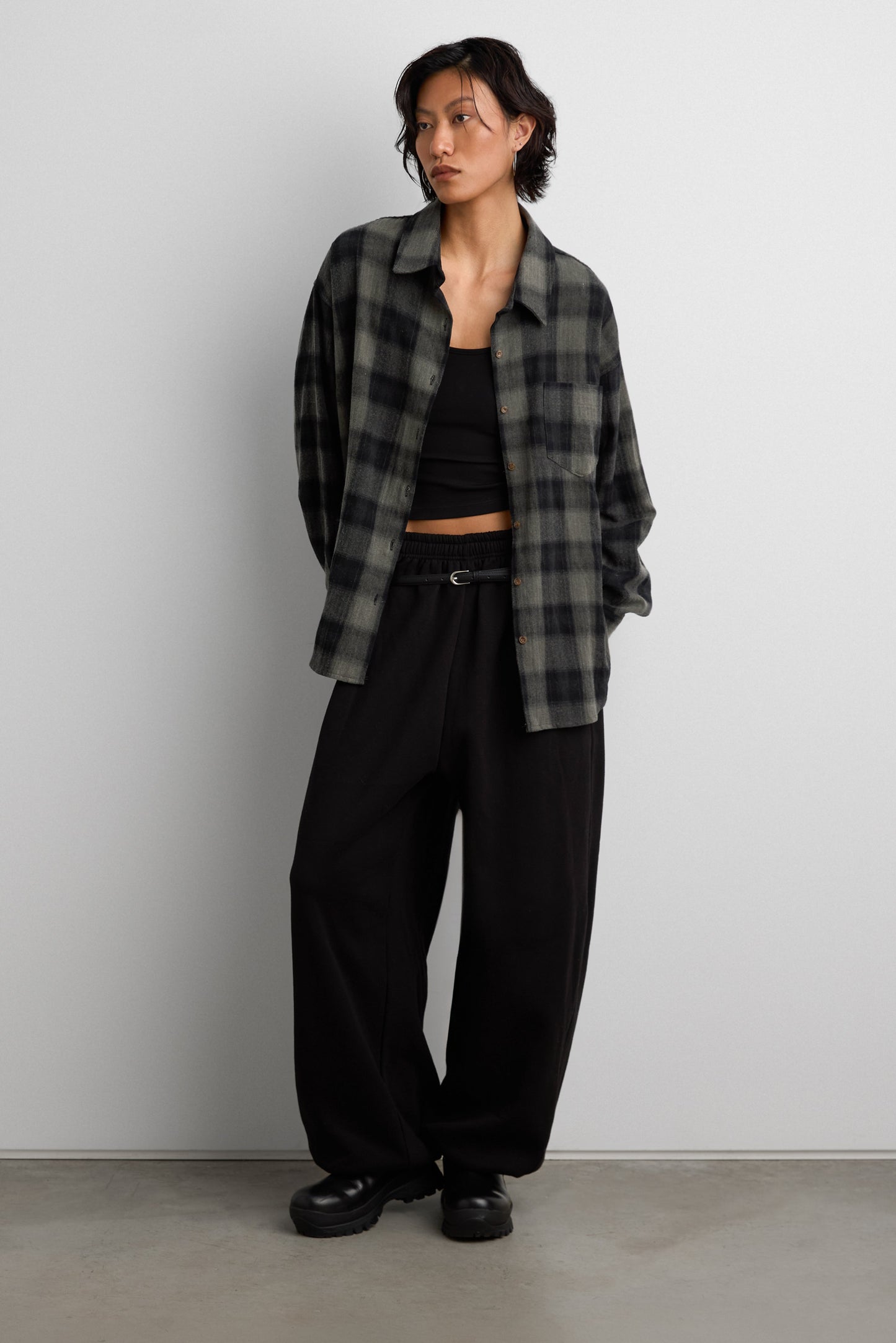 VINTAGE PLAID BUTTON UP SHIRT
