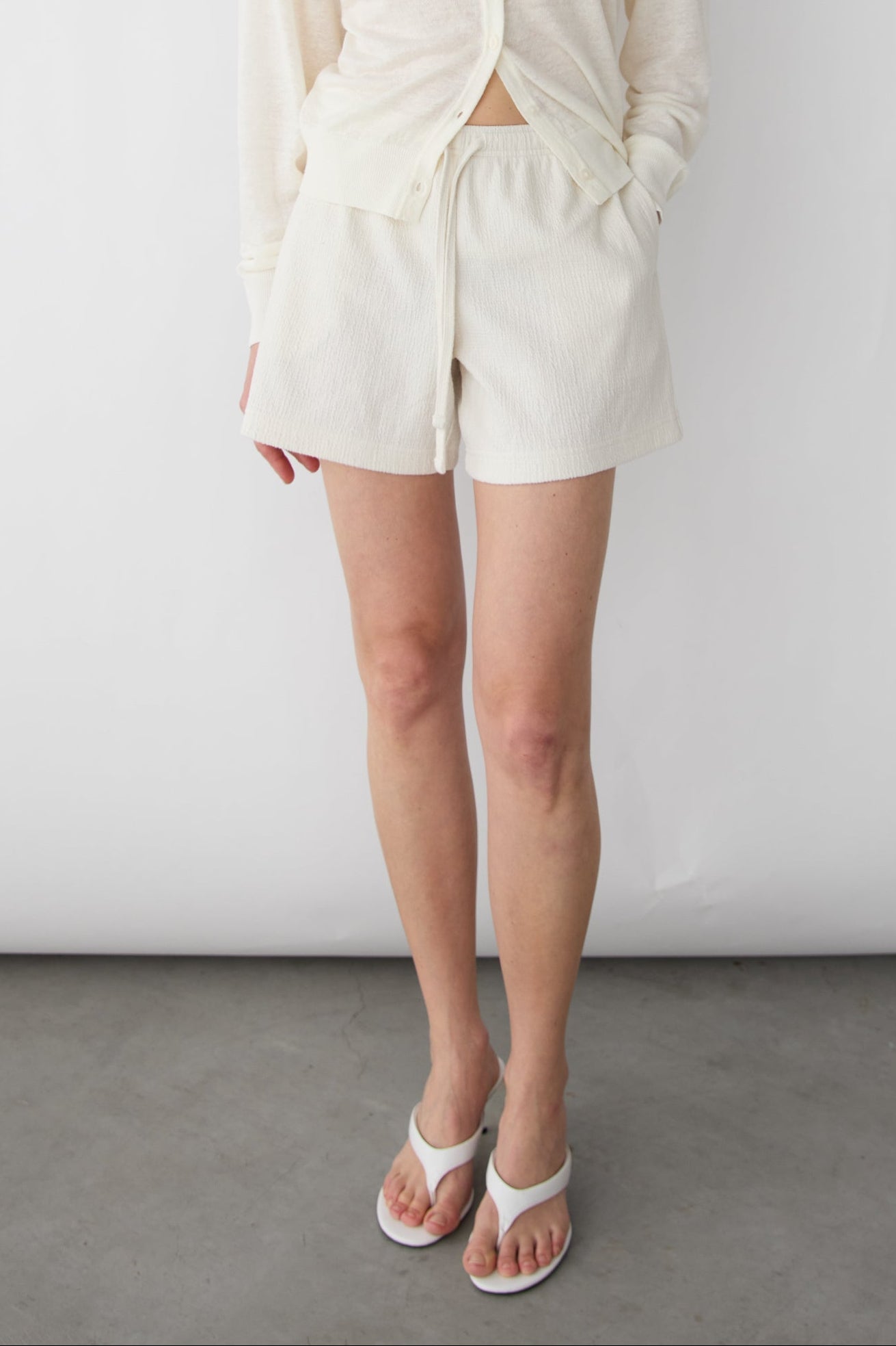 KNIT DRAWSTRING ELASTIC WAIST SHORT