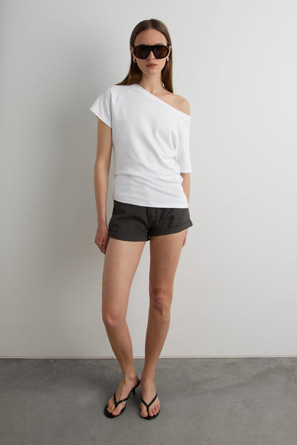 COTTON SHORT WITH CUFF DETAIL