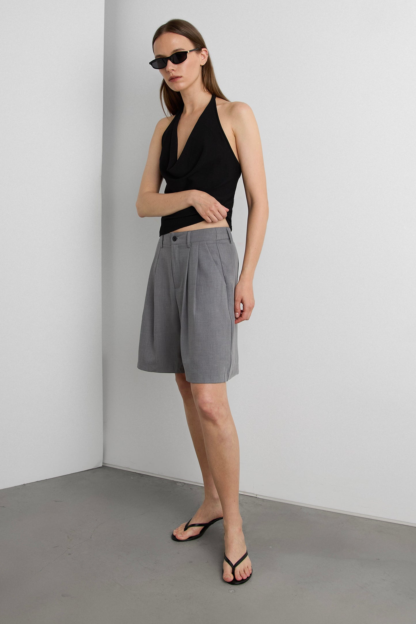 PLEATED CHINO SHORT