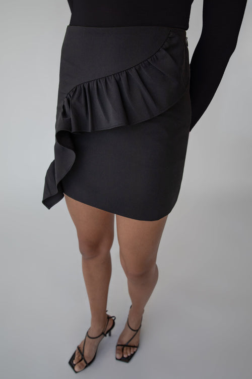 MINI SKIRT WITH CURVED RUFFLE