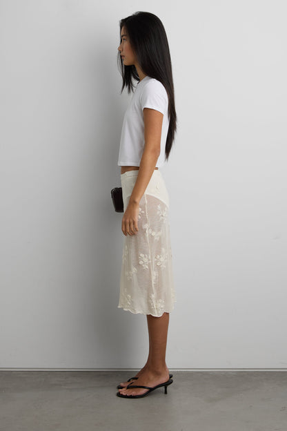 FLORAL EMBROIDERED LACE SKIRT