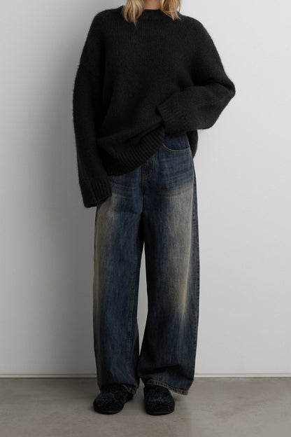 OVERSIZED CREWNECK SWEATER