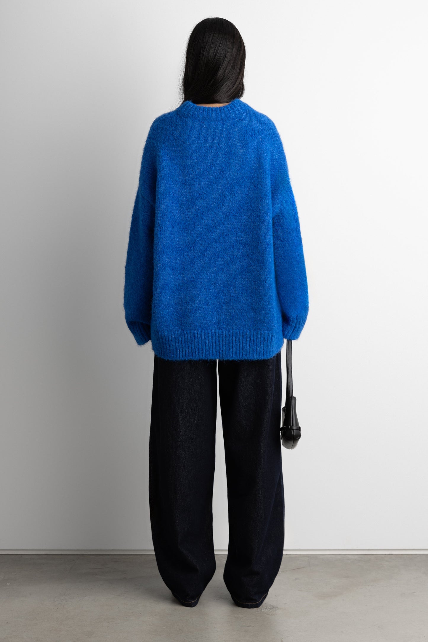 OVERSIZED CREWNECK SWEATER