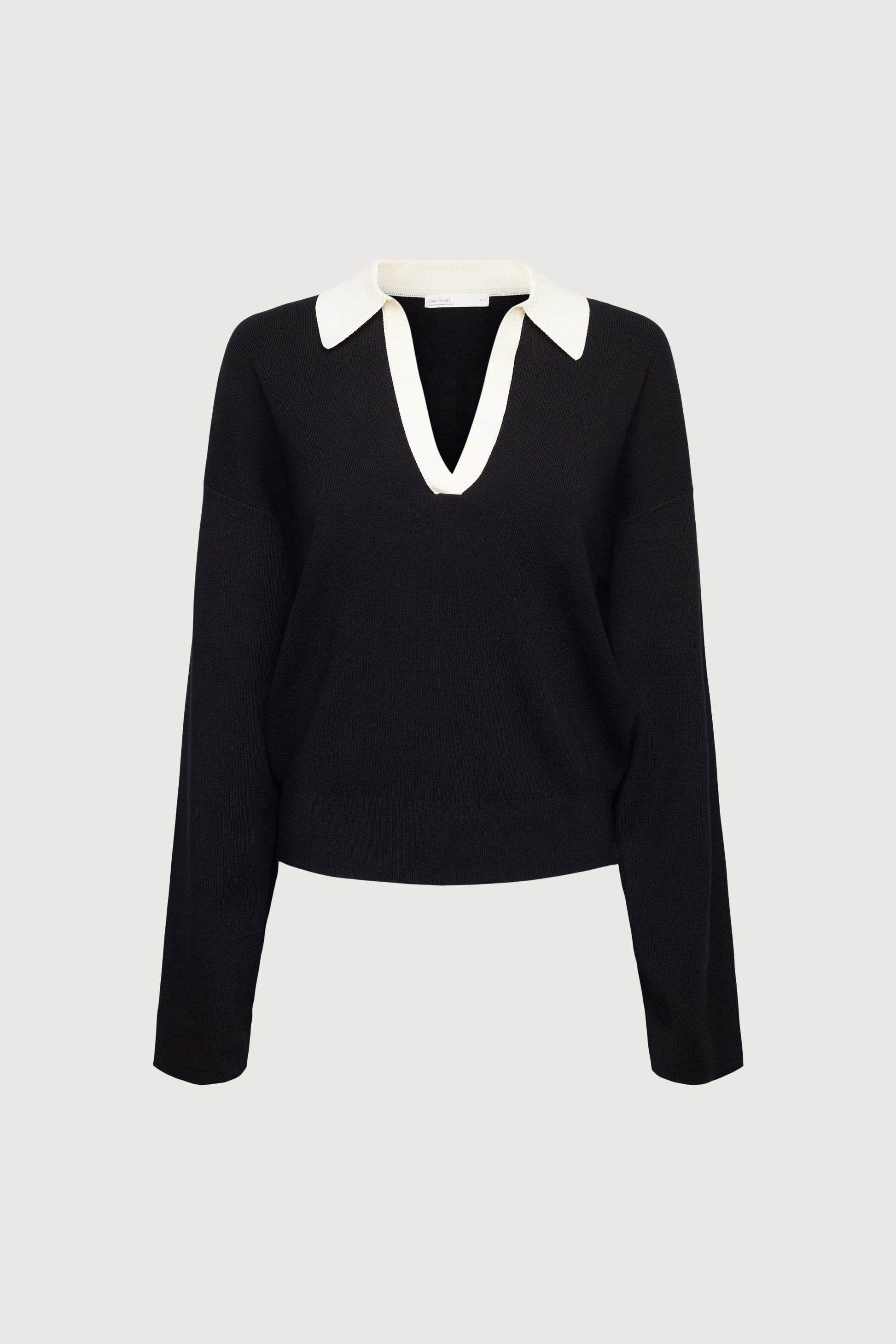CONTRAST COLLARED SWEATER