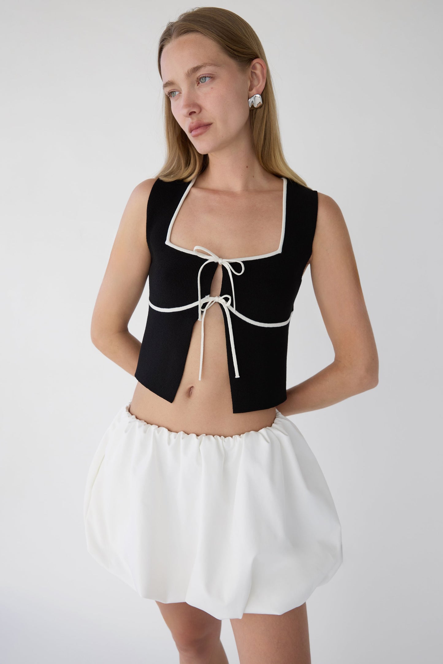 SQUARE NECK TIE FRONT KNIT TANK TOP