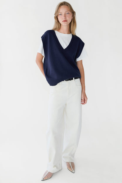 V-NECK SWEATER VEST