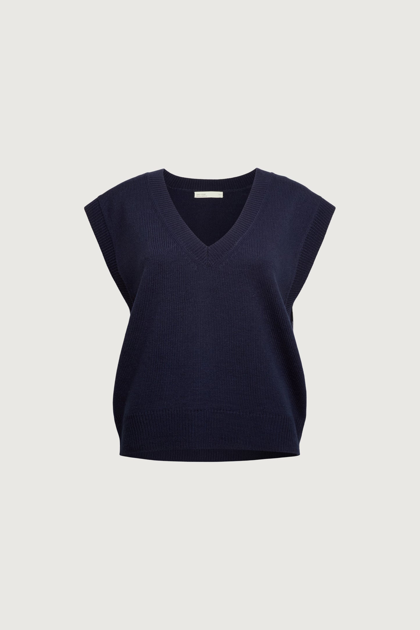 V-NECK SWEATER VEST
