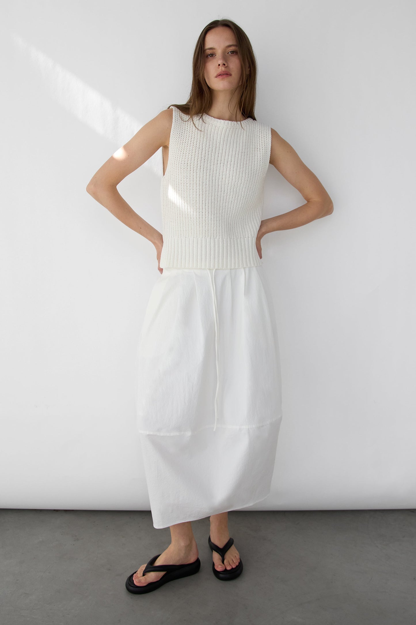 HIGH NECKLINE KNIT TANK