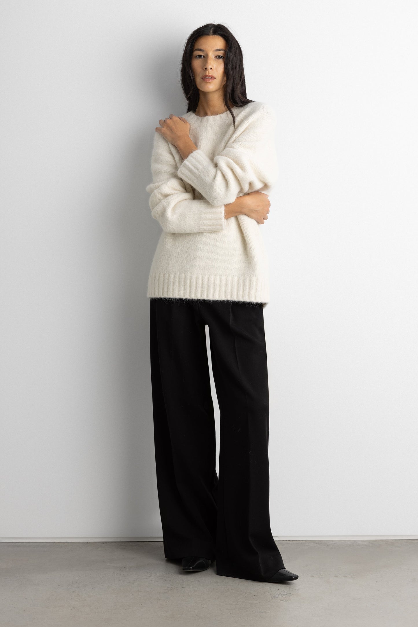 BRUSHED ALPACA OVERSIZED CREWNECK SWEATER