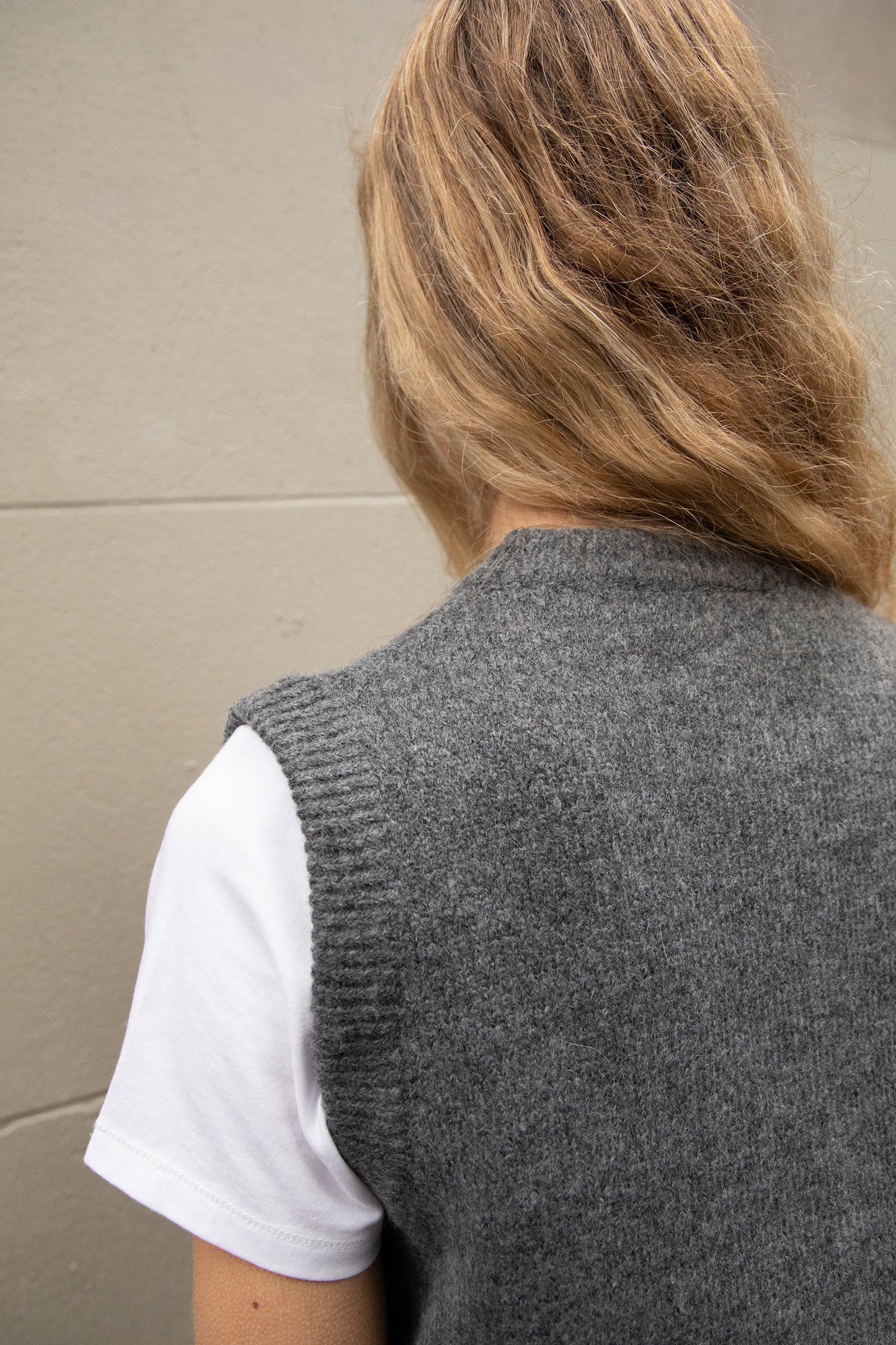 BUTTON UP KNIT VEST