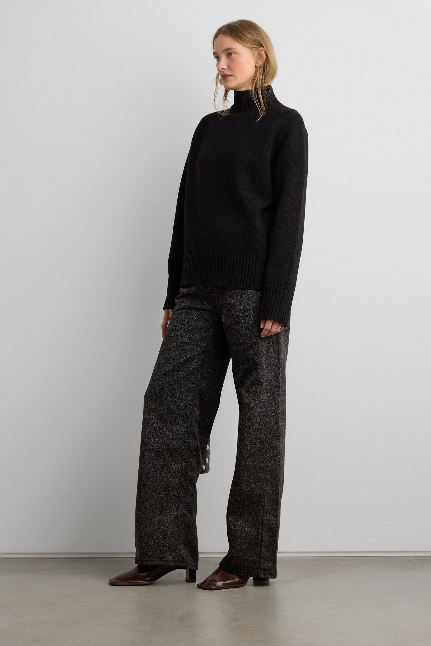SOFT BRUSHED TURTLENECK SWEATER