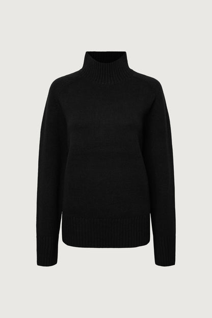 SOFT BRUSHED TURTLENECK SWEATER