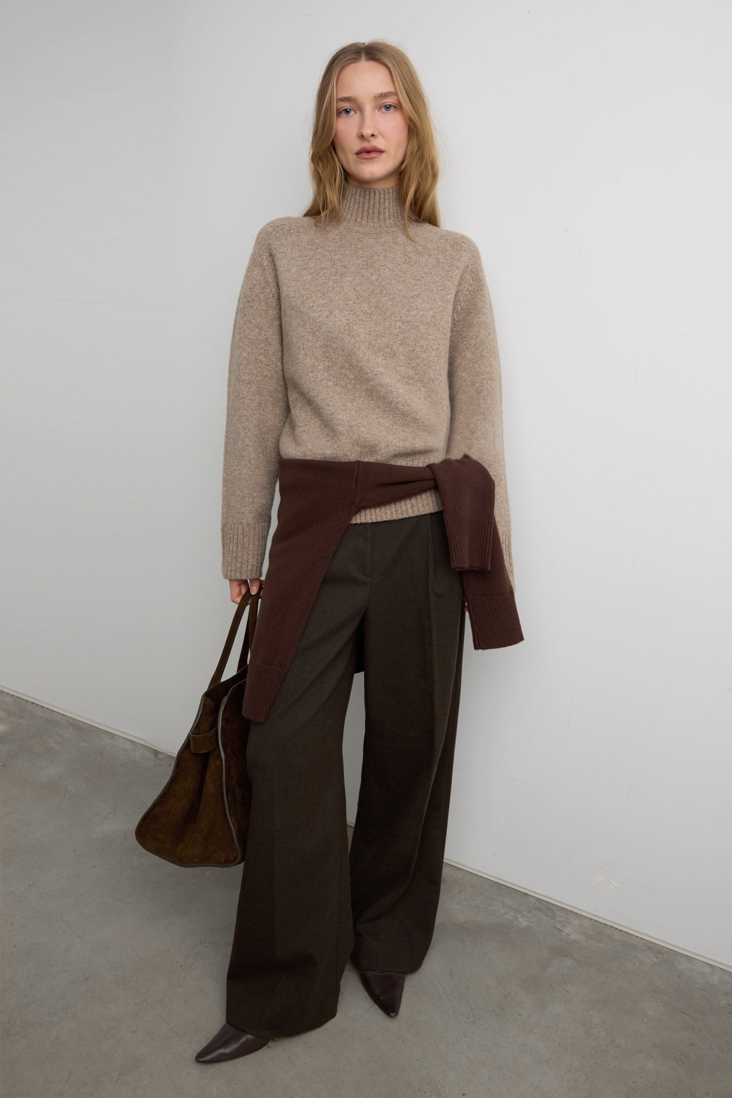 SOFT BRUSHED TURTLENECK SWEATER