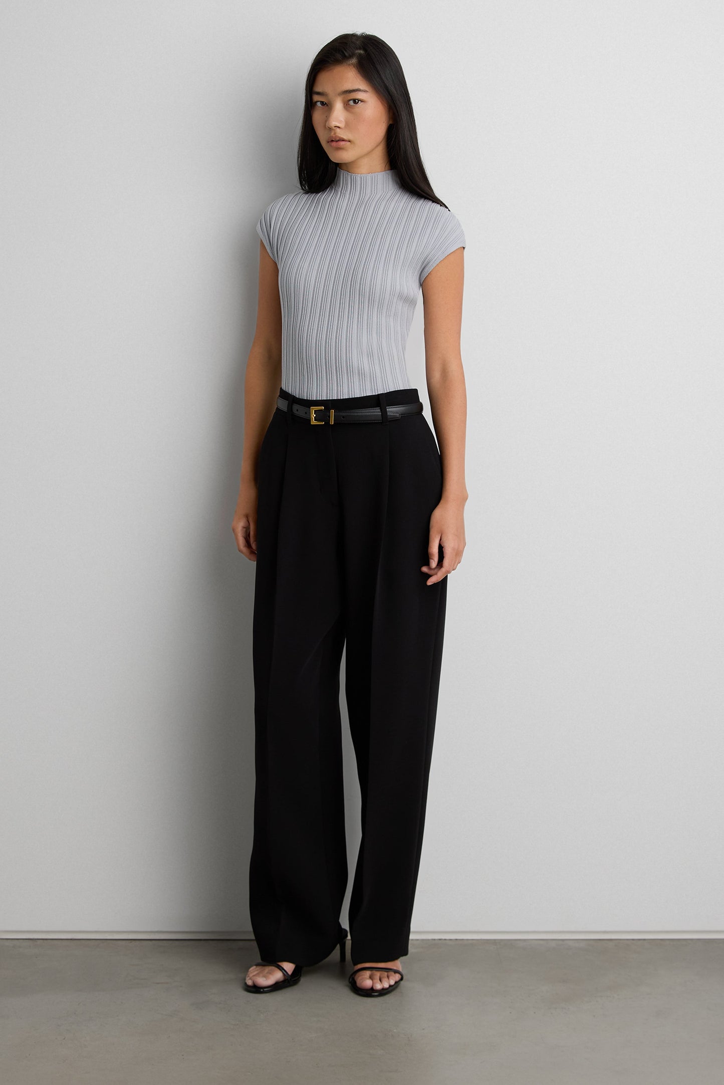 OTTOMAN RIBBED KNIT SLEEVELESS TOP