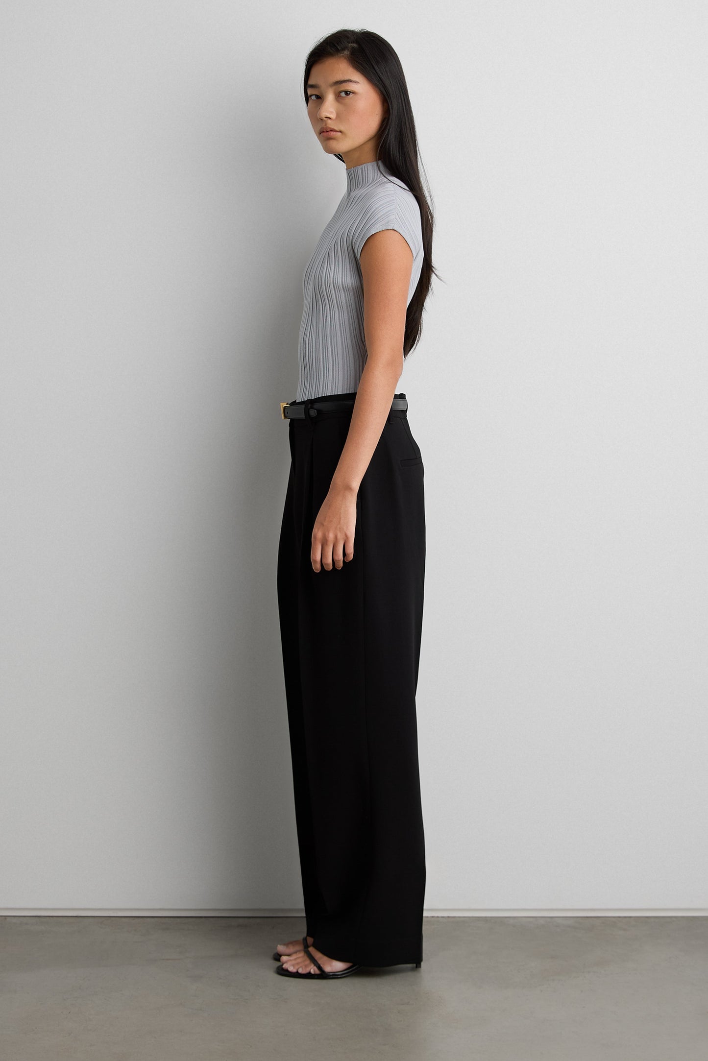 OTTOMAN RIBBED KNIT SLEEVELESS TOP