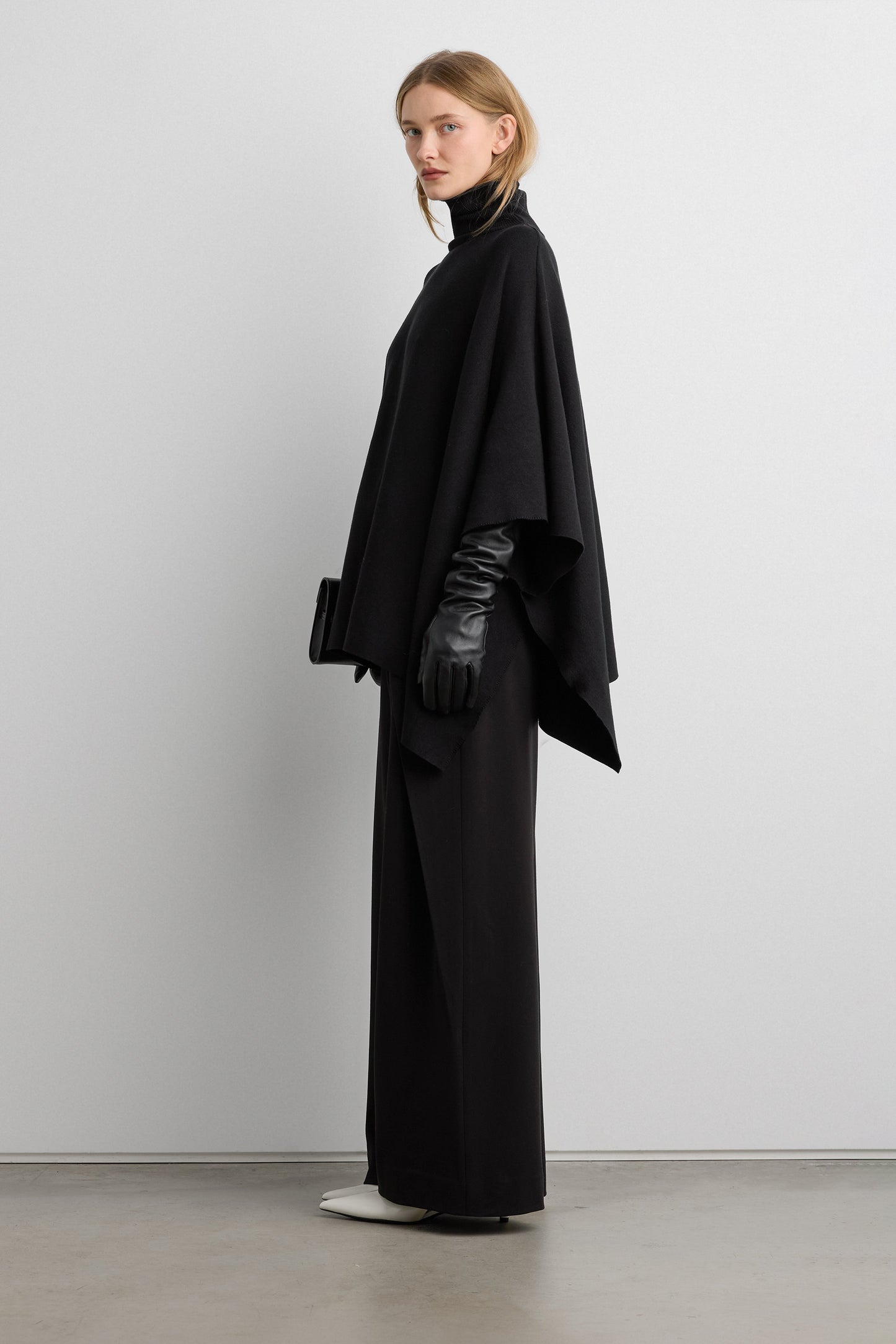 TURTLENECK CAPE