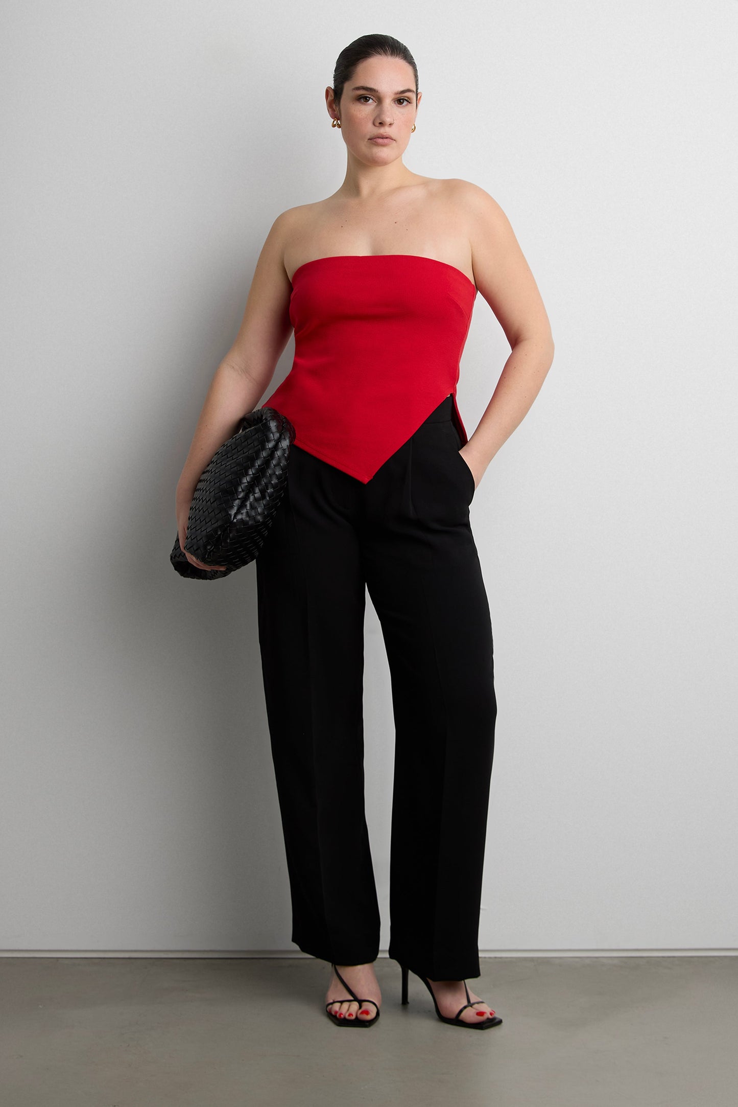 CROPPED TUBE TOP WITH SIDE SLIT