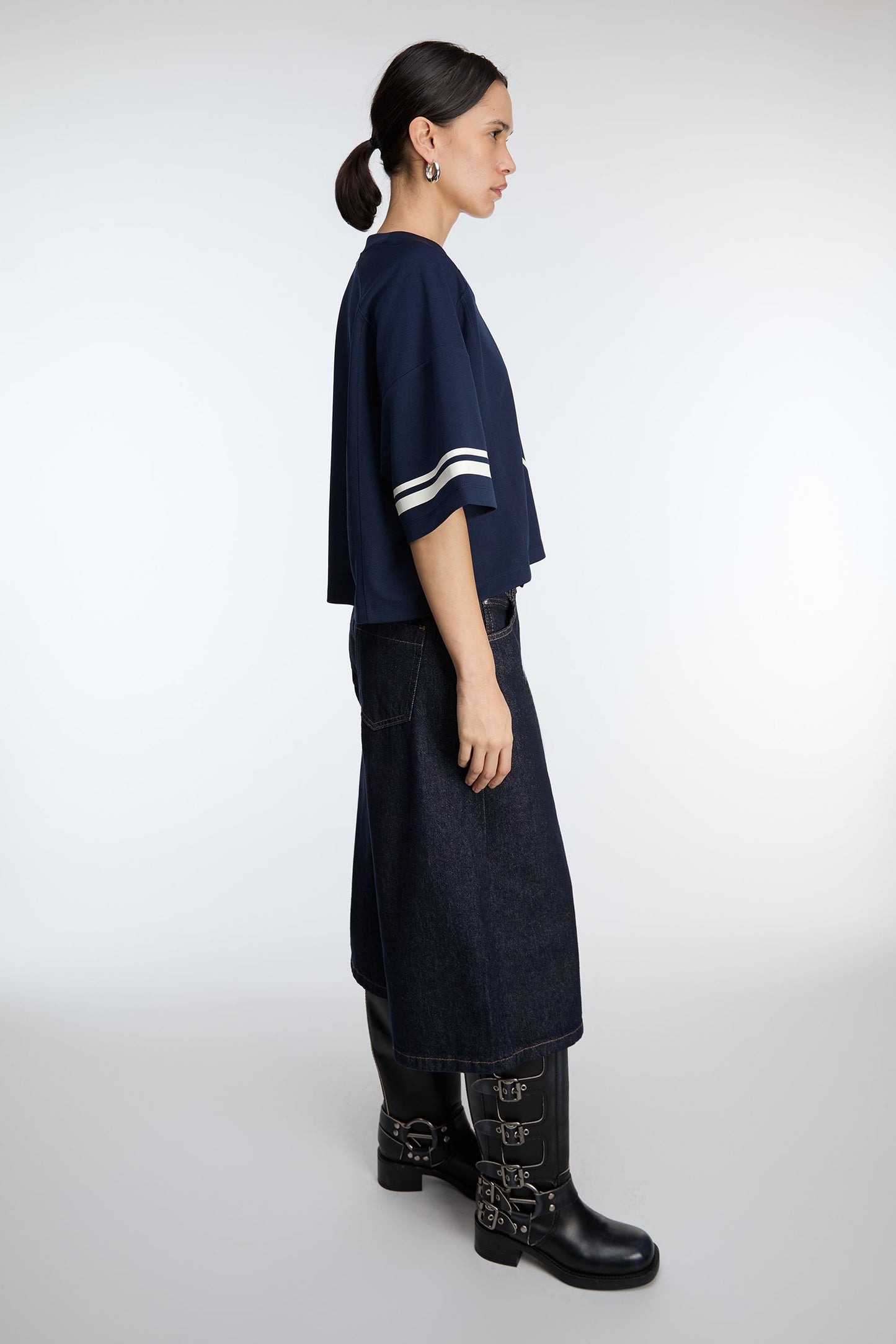 SHORT SLEEVE V-NECK JERSEY