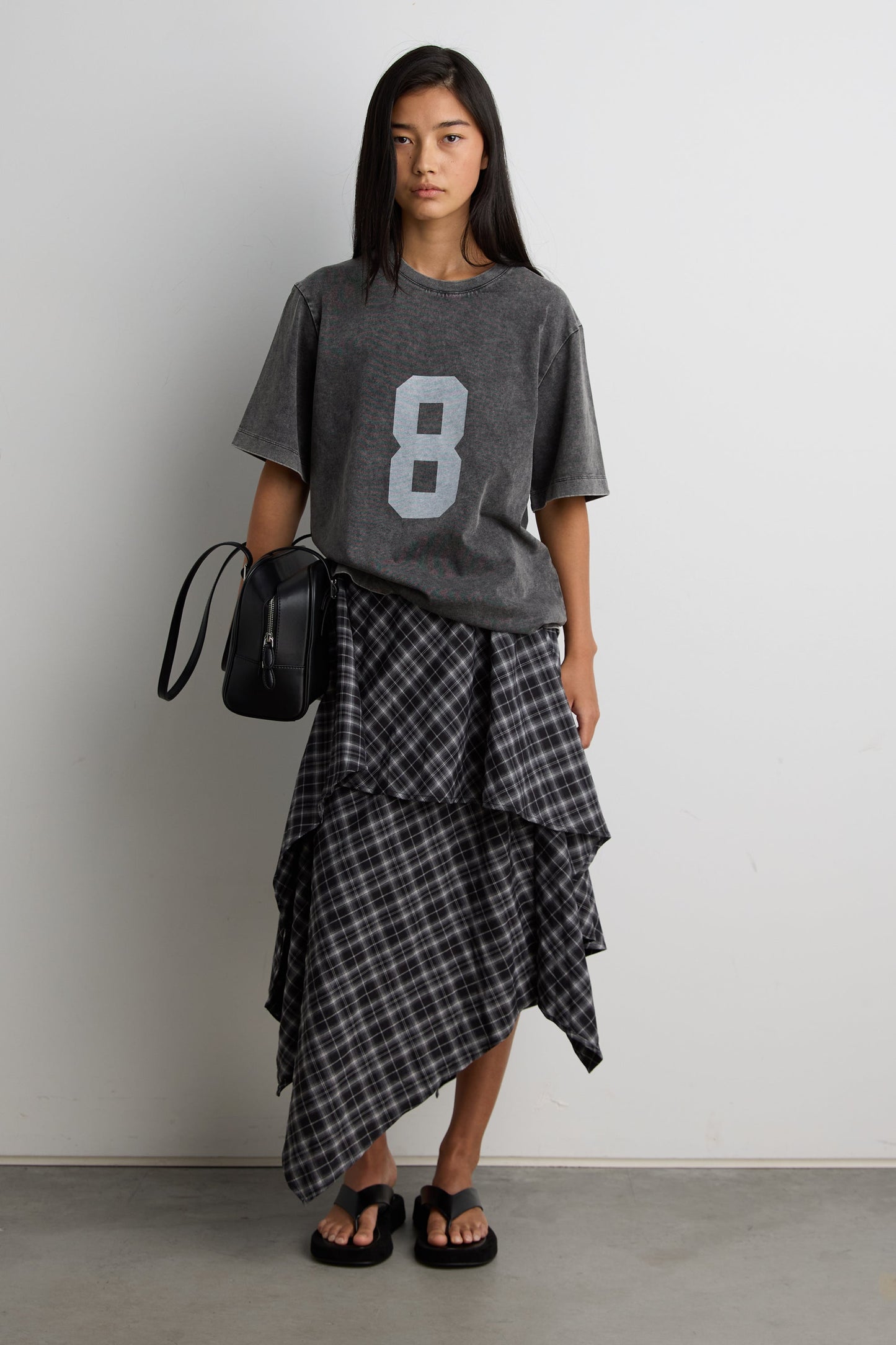 GRAPHIC T-SHIRT