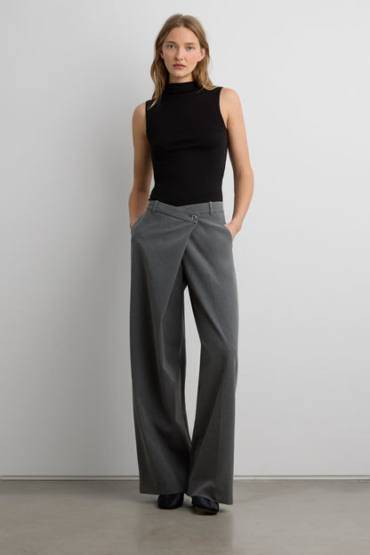 FITTED MOCKNECK TANK TOP