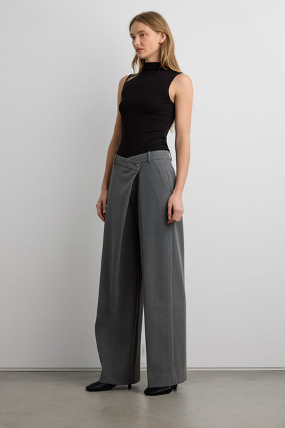 FITTED MOCKNECK TANK TOP