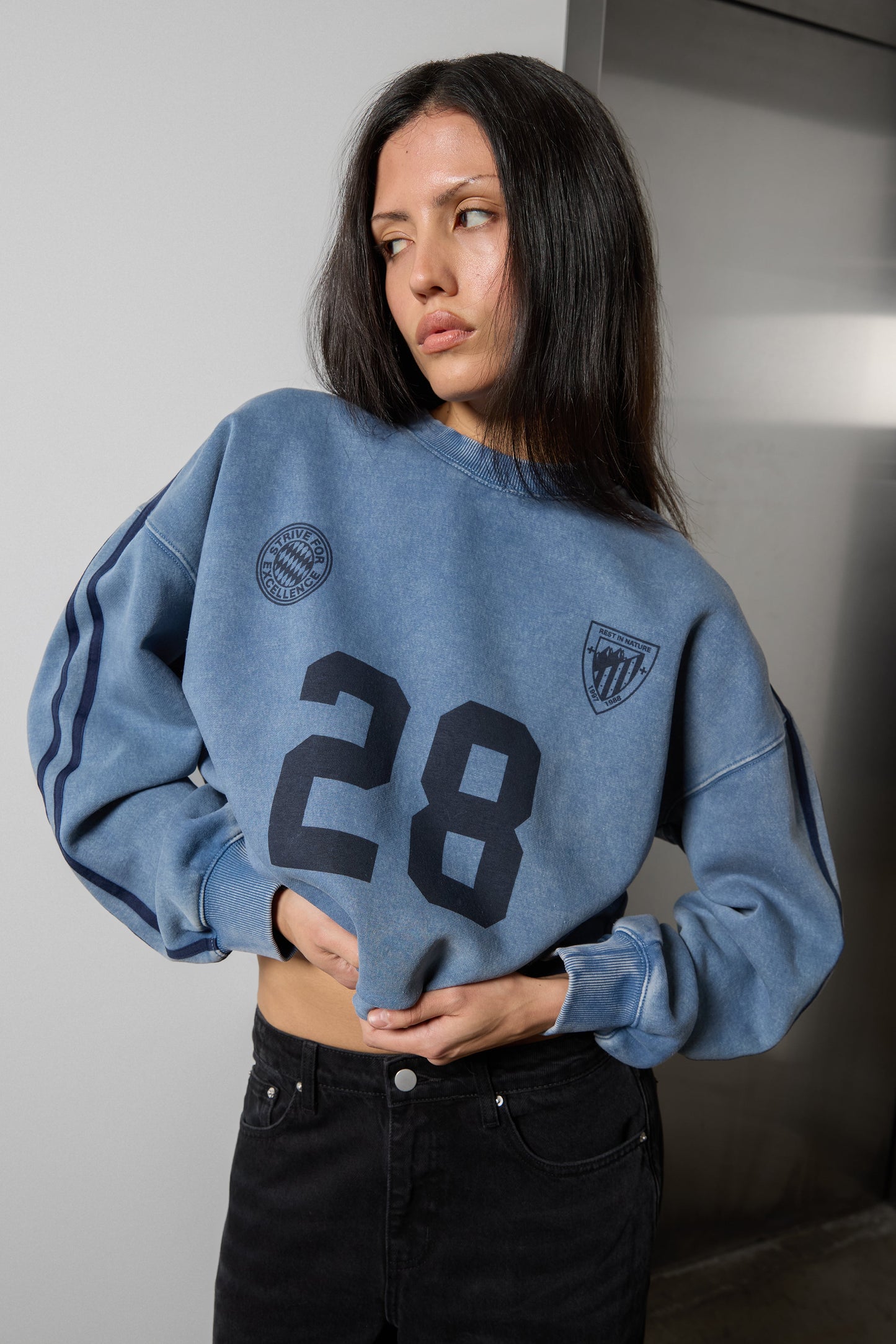 FLEECE STUDIO GRAPHIC PRINT SWEATSHIRT
