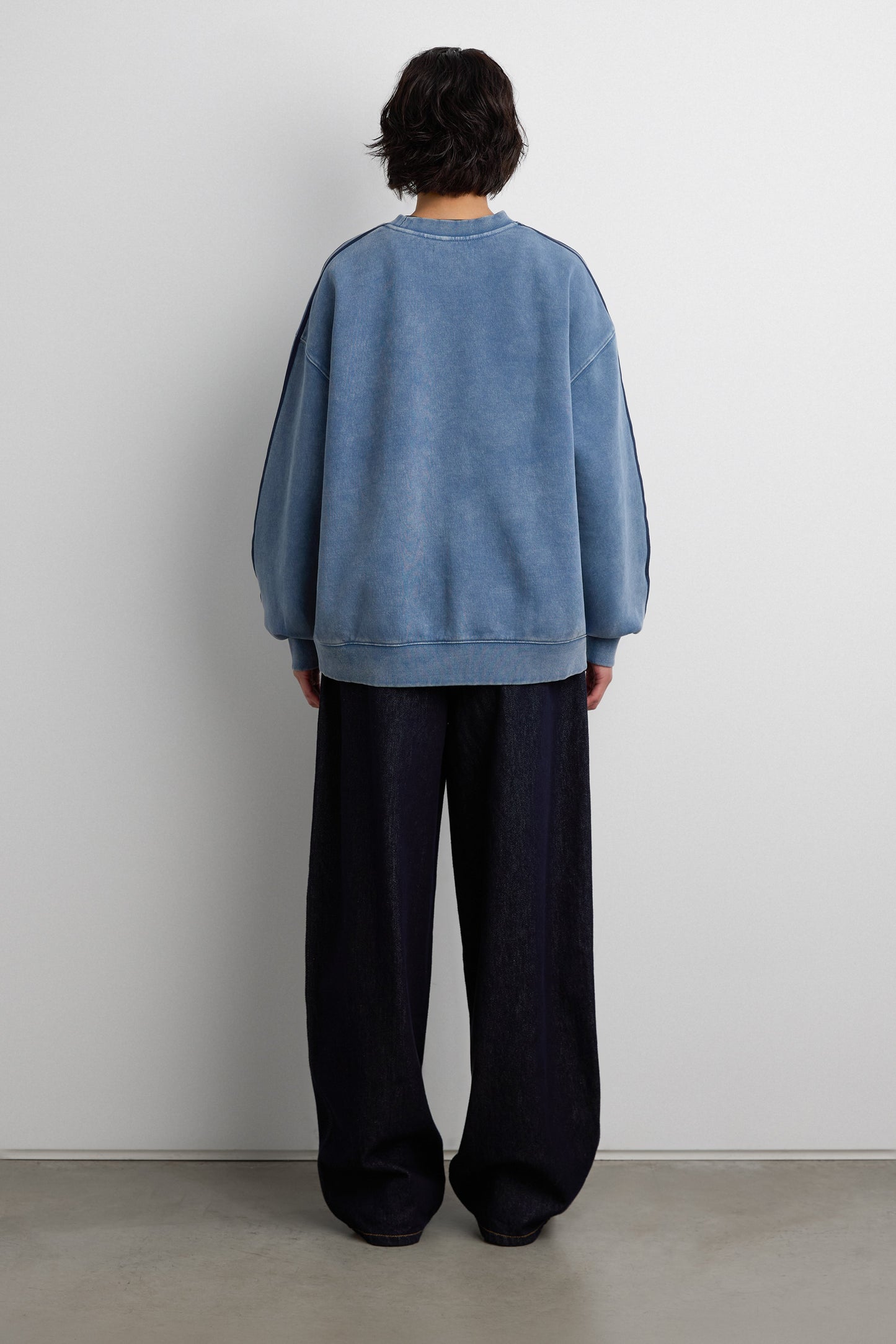 FLEECE STUDIO GRAPHIC PRINT SWEATSHIRT