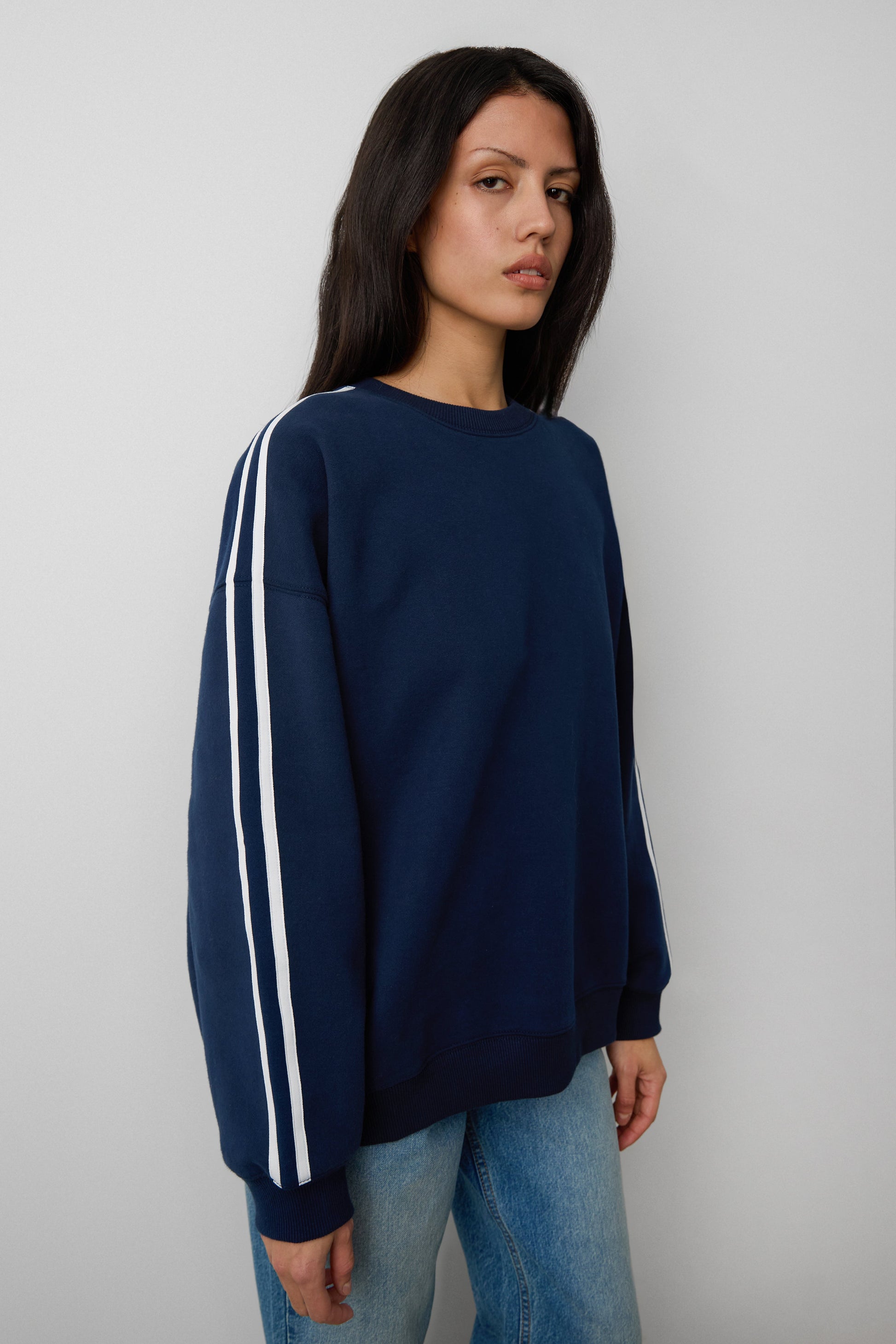 FLEECE STUDIO CREWNECK SWEATSHIRT