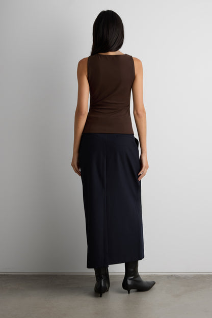ASYMMETRICAL NECKLINE CROPPED TOP