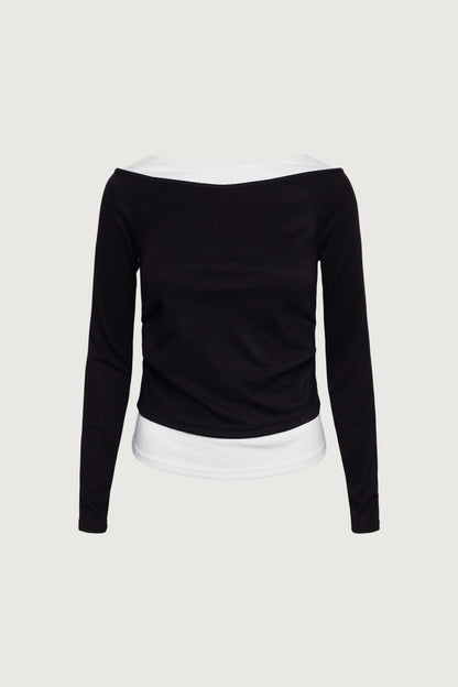 LAYERED BOAT NECK TOP