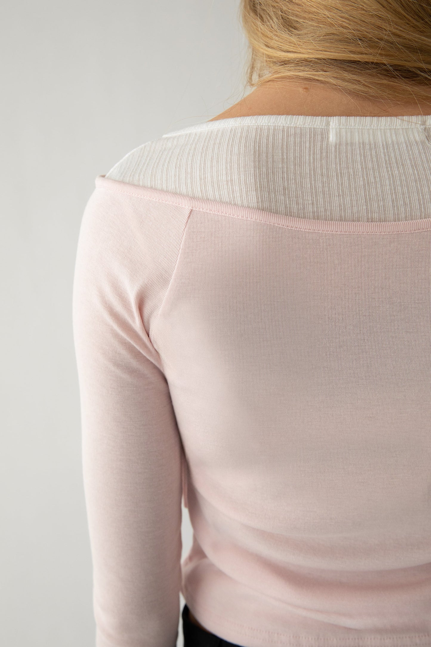 LAYERED BOAT NECK TOP