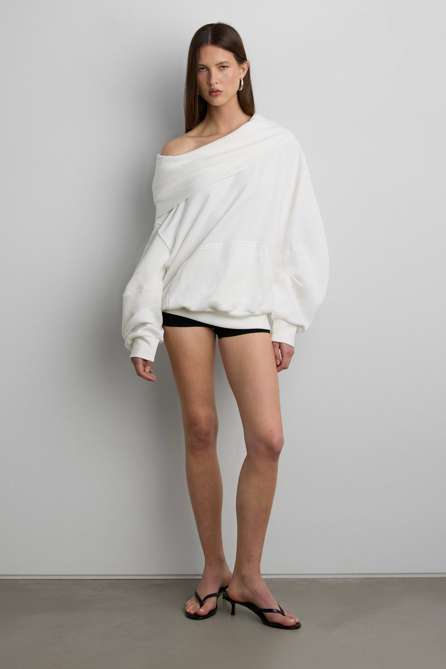 SLOUCHY OVERSIZED HOODIE