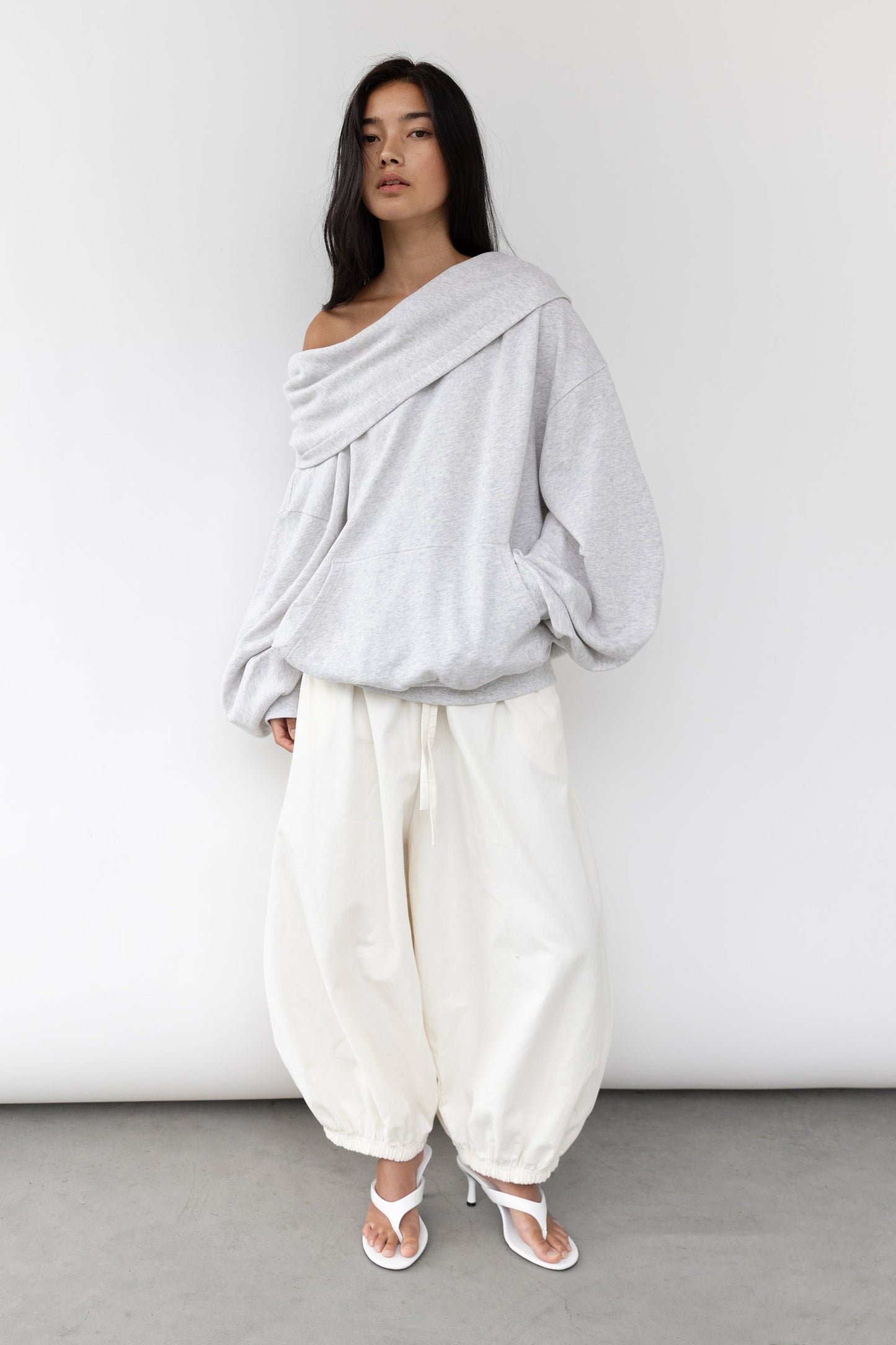 SLOUCHY OVERSIZED HOODIE