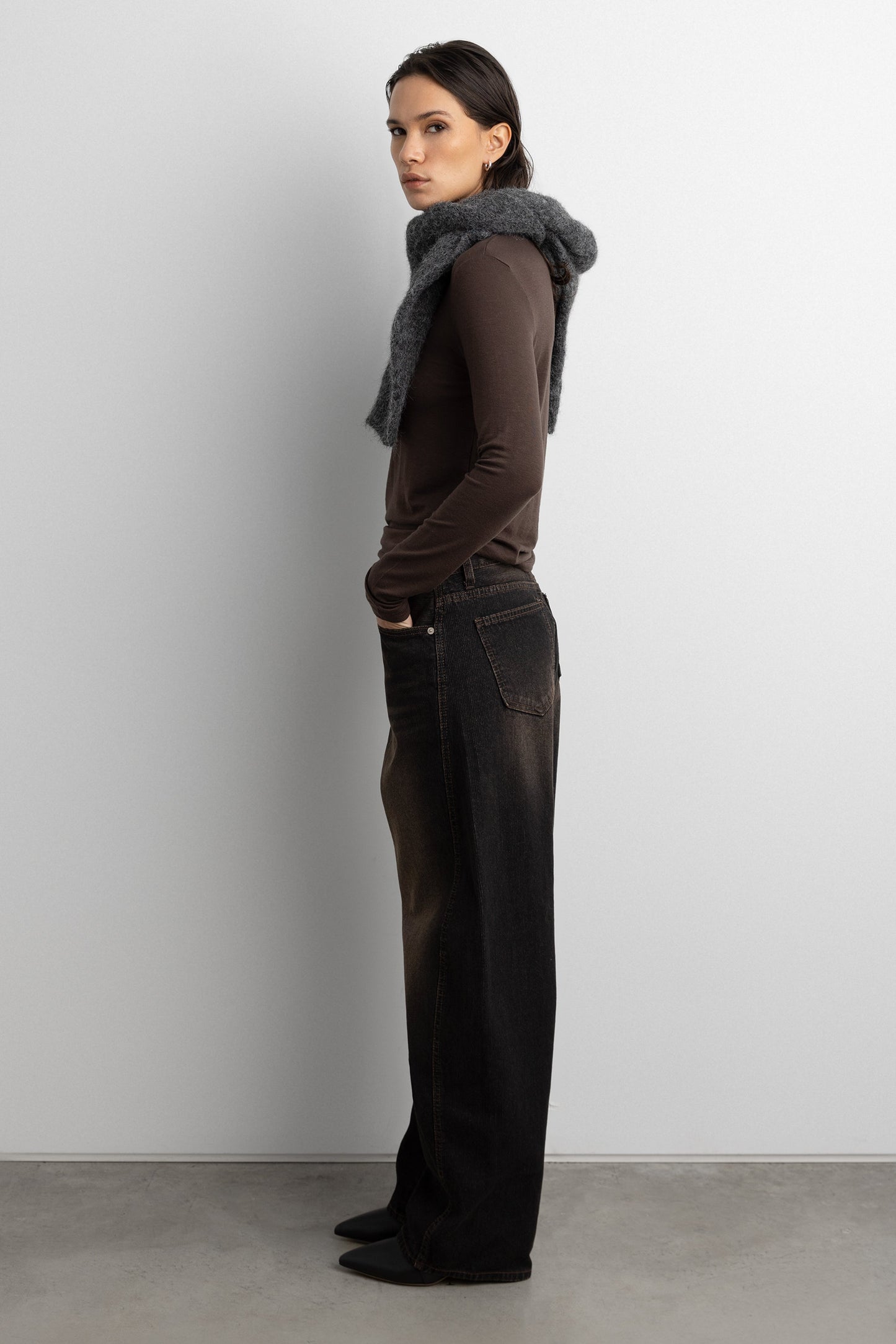 CLASSIC TENCEL LONG SLEEVE TOP