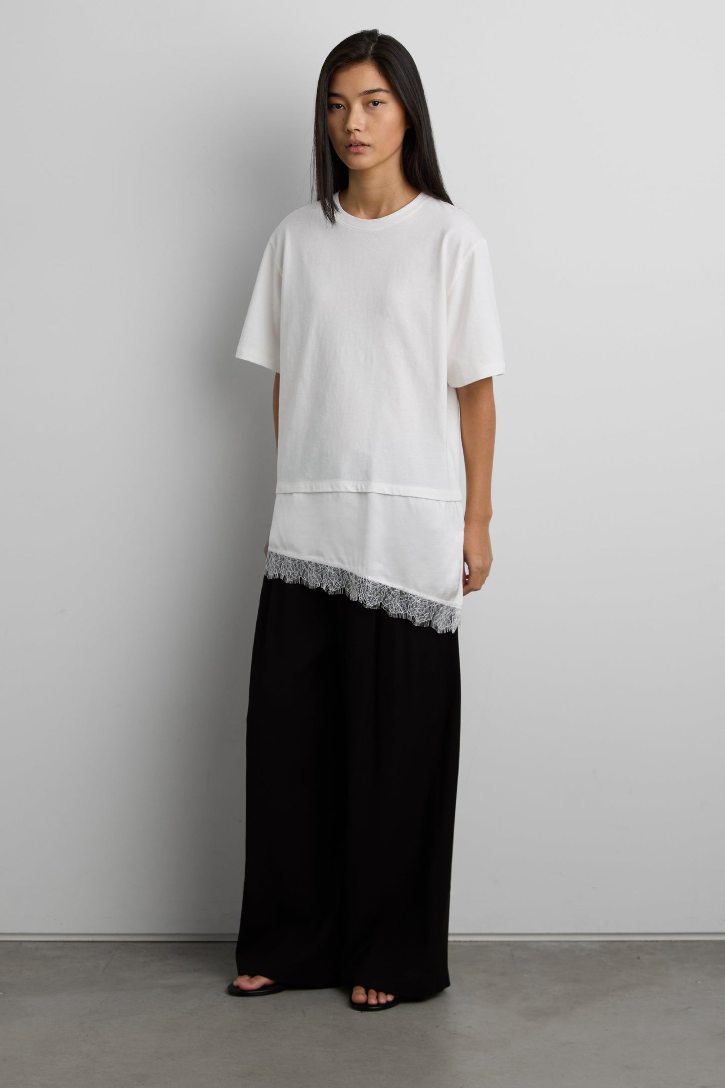 ASYMMETRICAL TOP WITH LACE TRIM