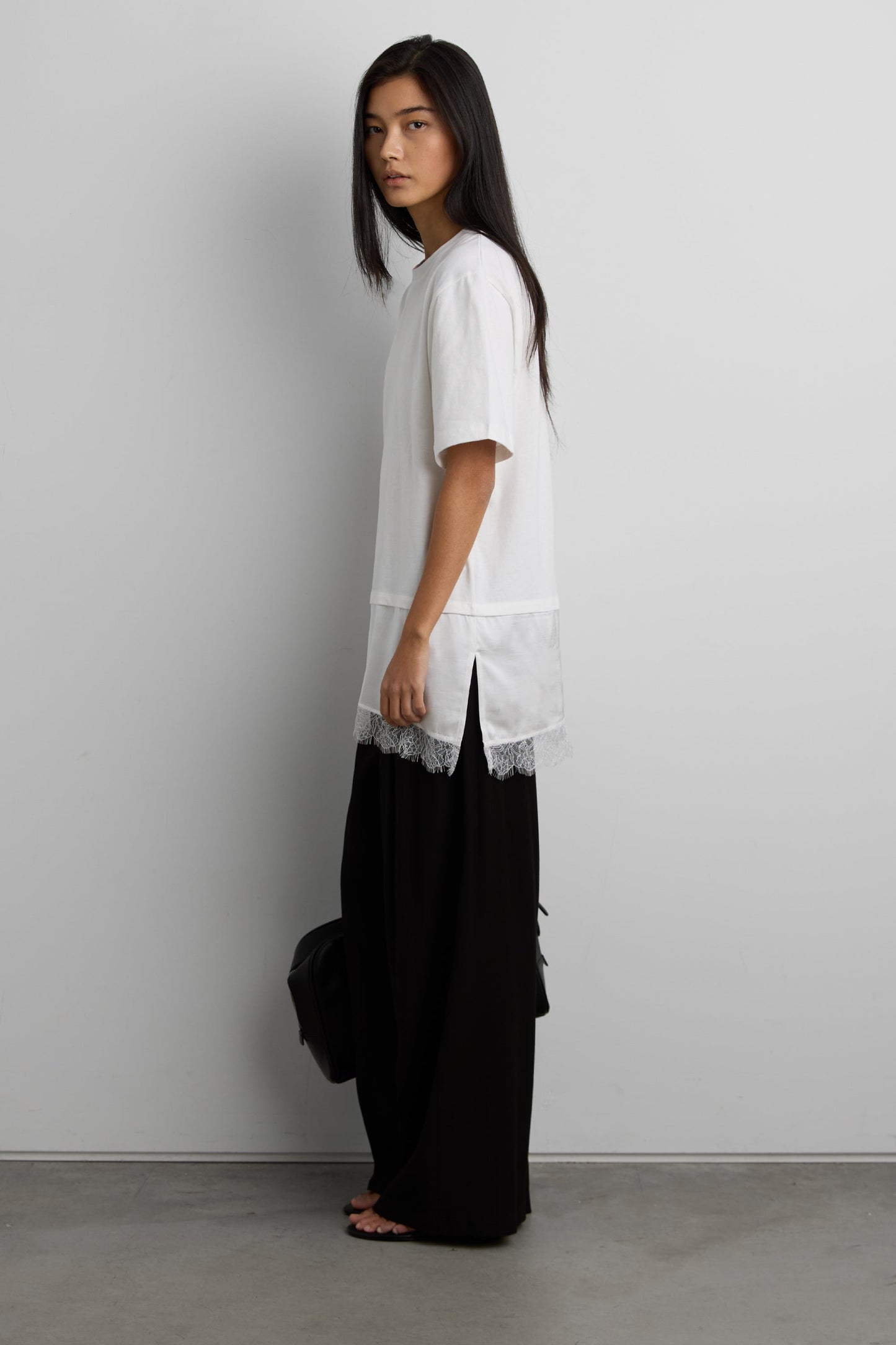 ASYMMETRICAL TOP WITH LACE TRIM