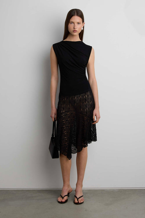 SIDE GATHER SLEEVELESS TOP
