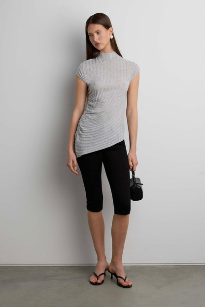 RIBBED TOP WITH SIDE GATHER DETAIL