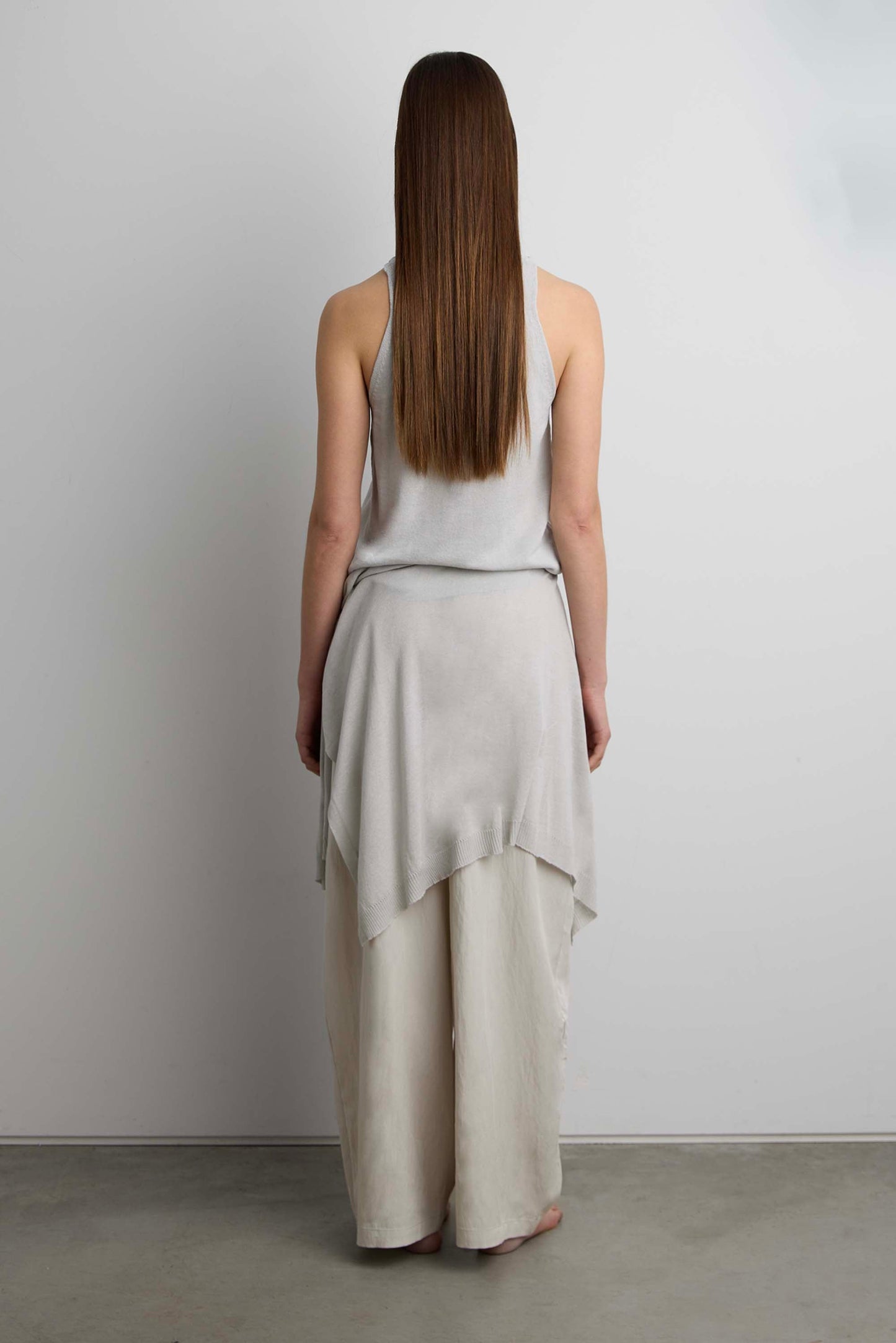 TWIST SHOULDER STRAP LIGHTWEIGHT TANK TOP