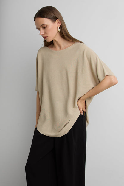 RELAXED LIGHTWEIGHT KNIT TOP