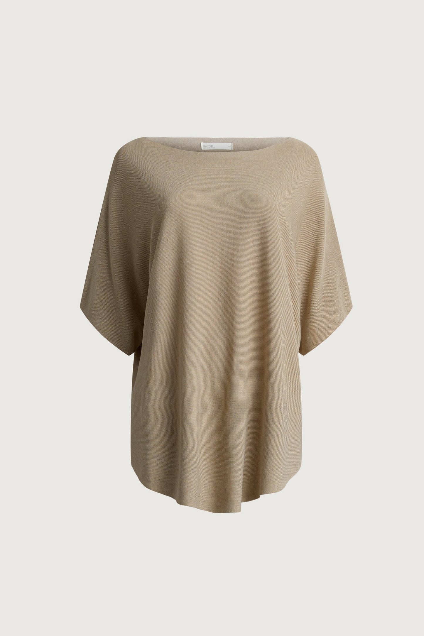 RELAXED LIGHTWEIGHT KNIT TOP