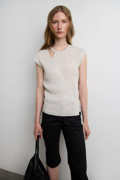 RIBBED CUT OUT TOP WITH TIE FRONT DETAIL