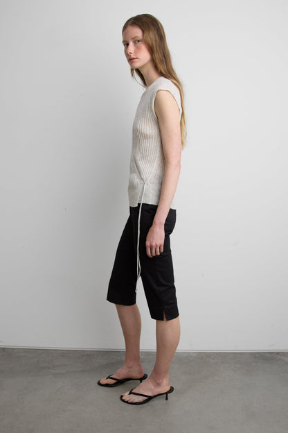 RIBBED CUT OUT TOP WITH TIE FRONT DETAIL